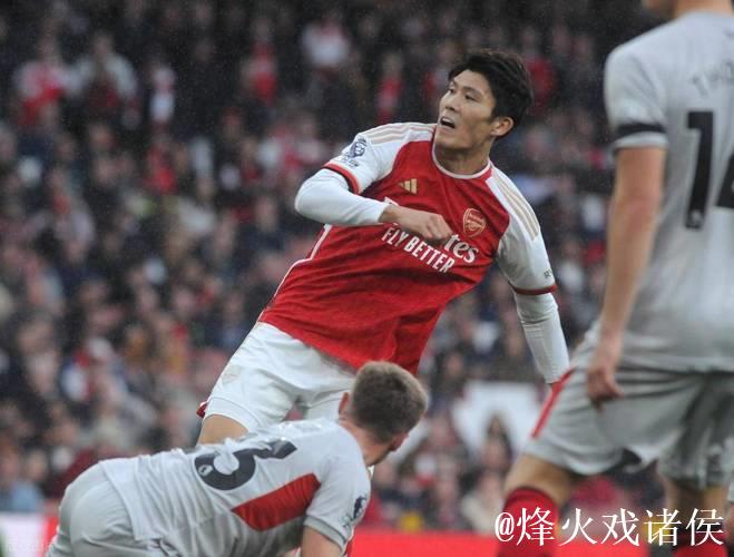 HWG！罗马诺：富安健洋自由身加盟阿贾克斯，双方签约至2026年6月