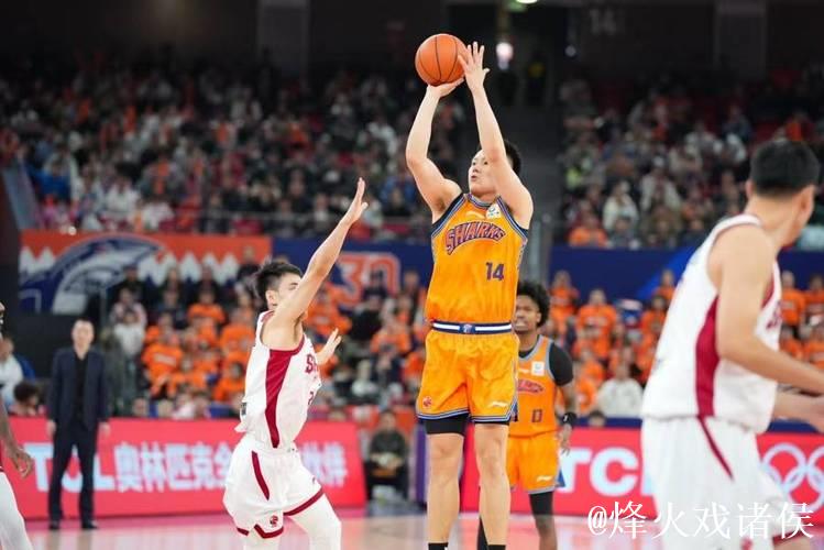 九连胜！上海大鲨鱼主场战胜山西队